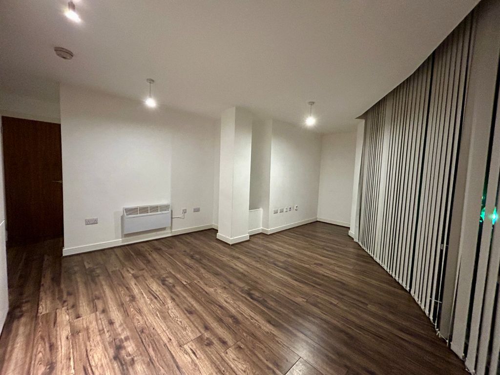 Property photo 3 of 8 Picture No. 09