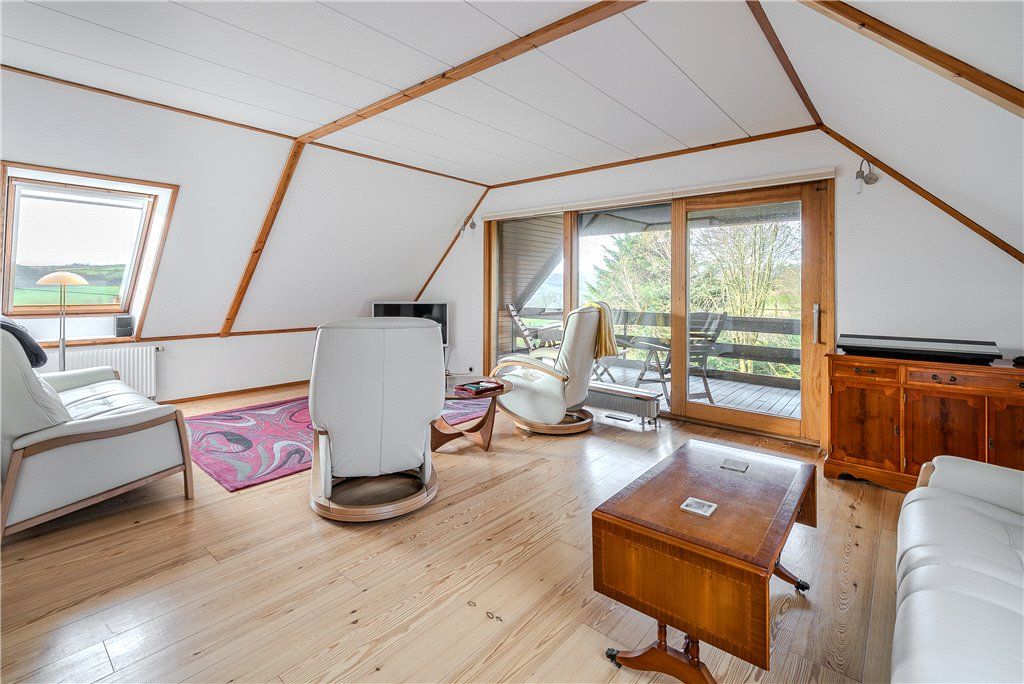 Property photo 3 of 28 Family Sitting Room