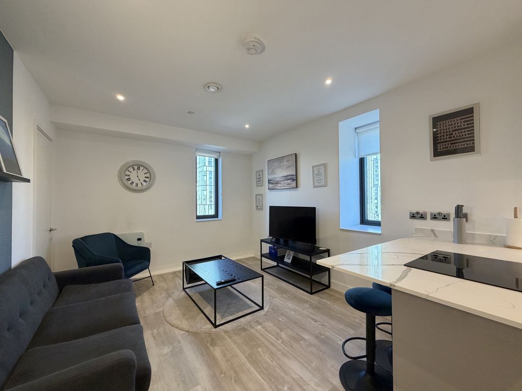 Property photo 1 of 17 Img_6529