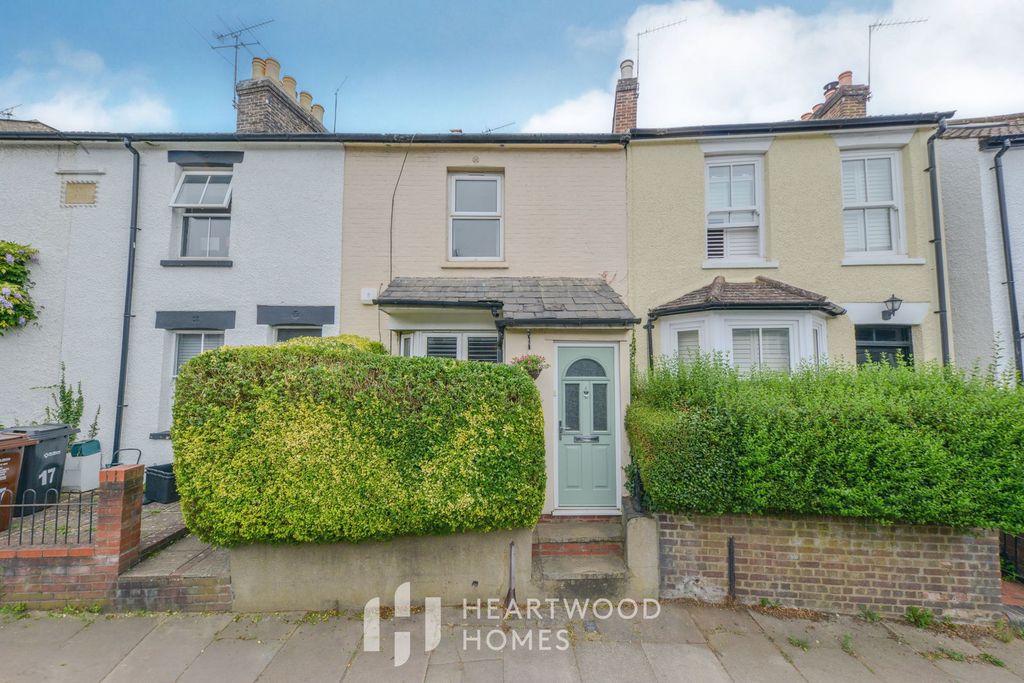 Property photo 1 of 17