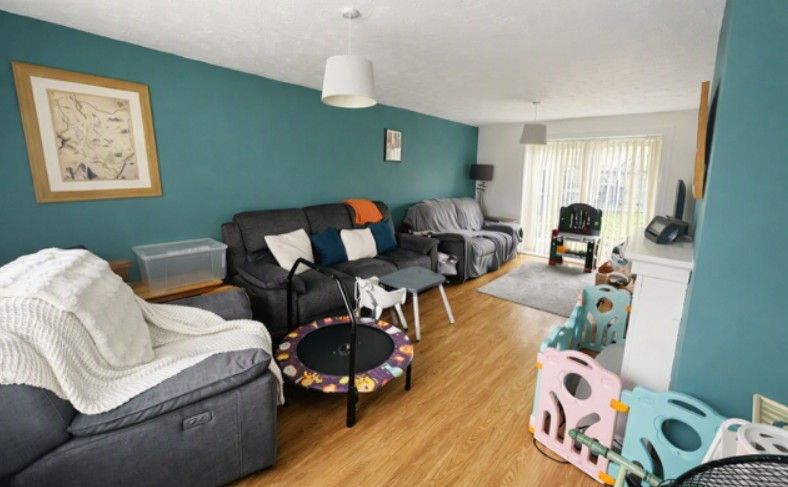 Property photo 2 of 10