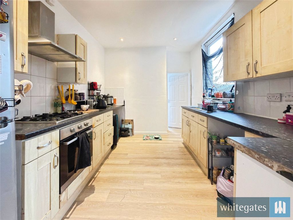 Property photo 2 of 13 Picture No. 11