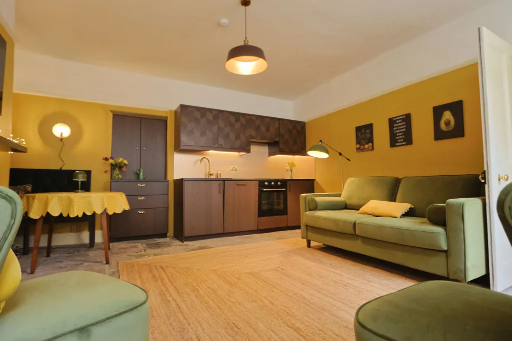 Apartment in Bristol, Clifton Village, Hotwells - View 3