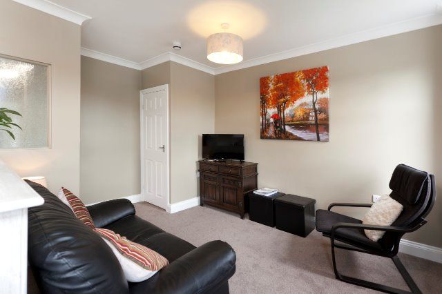 Property photo 1 of 6 F2 Lounge