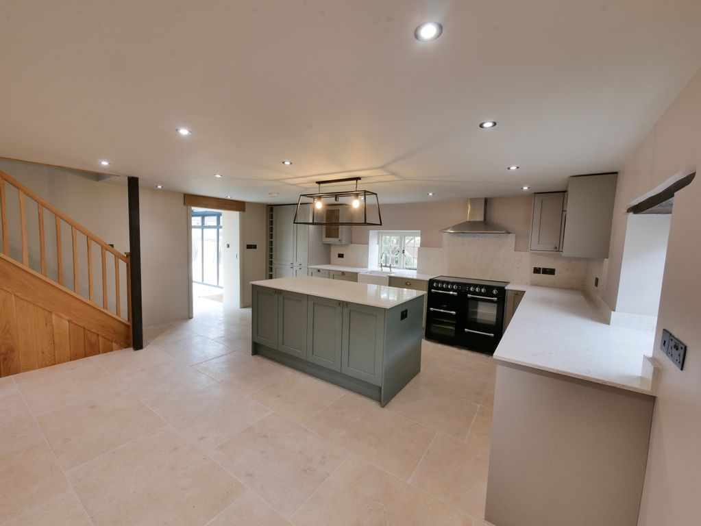 Property photo 2 of 16 P1480602