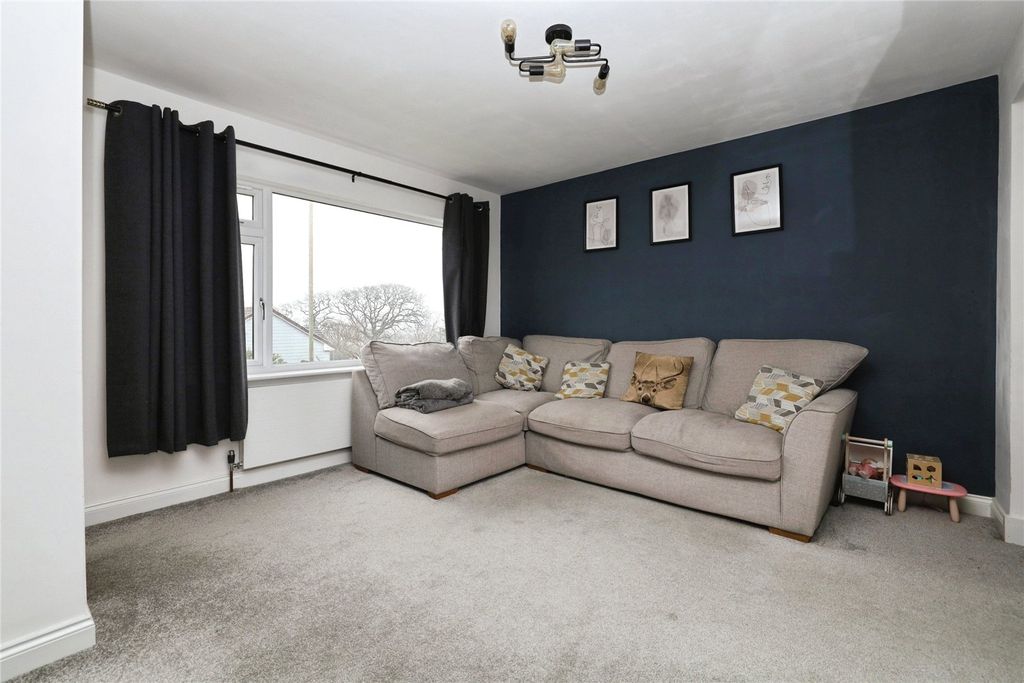 Property photo 3 of 19 Picture No. 12