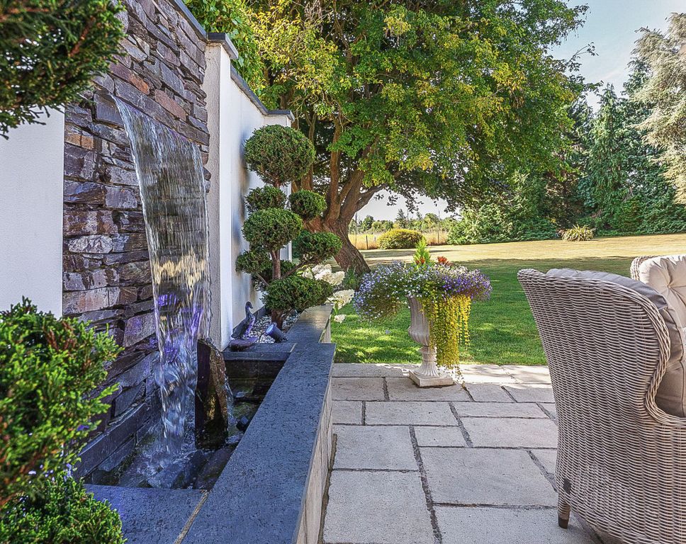 Property photo 1 of 1 Water Feature In Garden