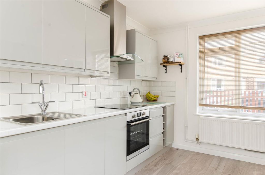 Property photo 2 of 12 Dsc_2397.Jpg