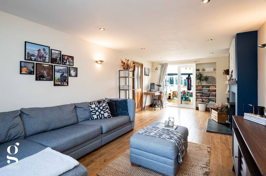 Property photo 3 of 38