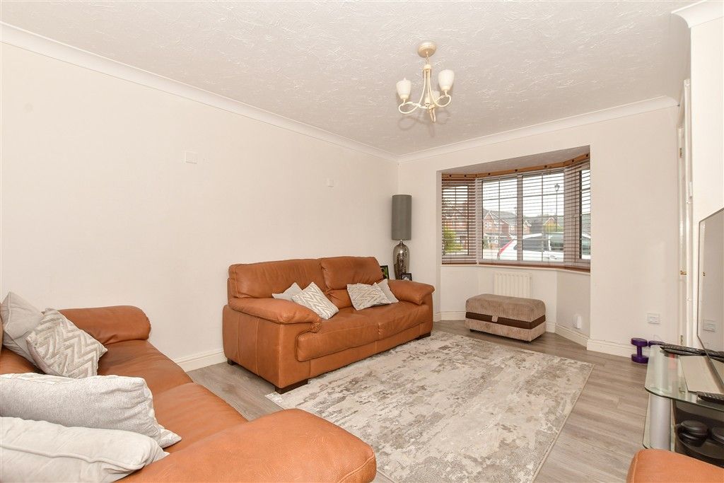 Property photo 2 of 13 Lounge