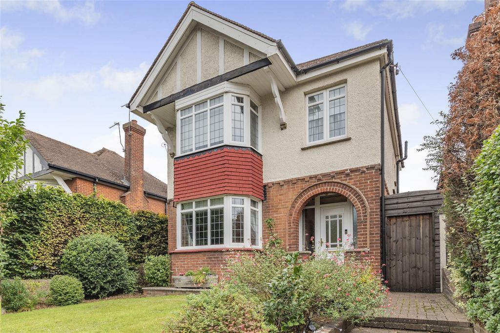 Property photo 1 of 19 8664282-Exterior04.Jpg