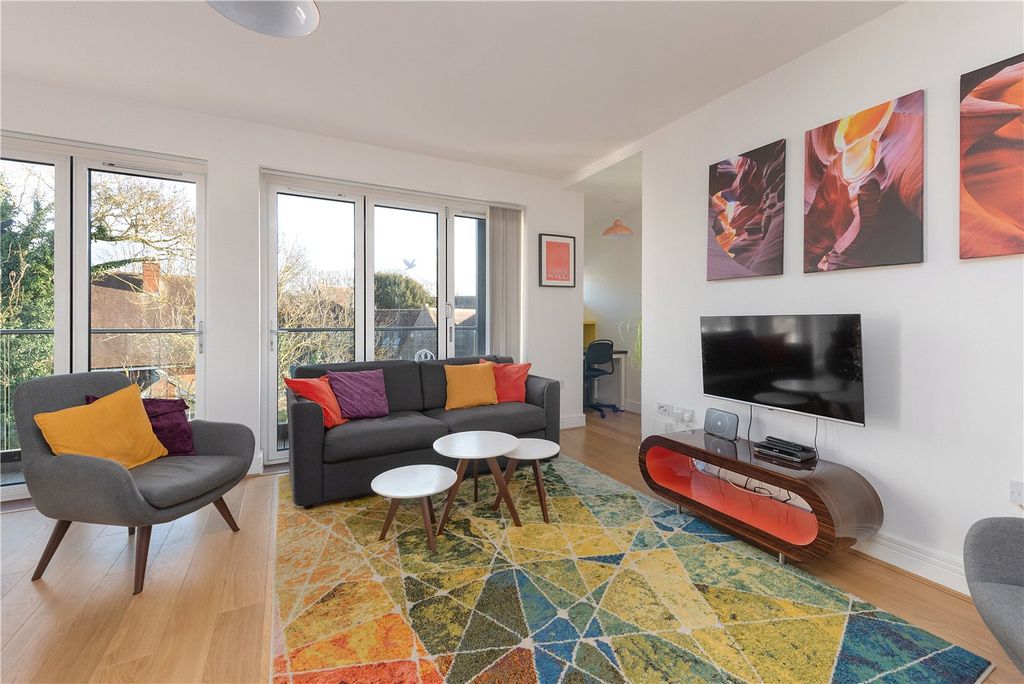 Property photo 3 of 14 Picture No. 02