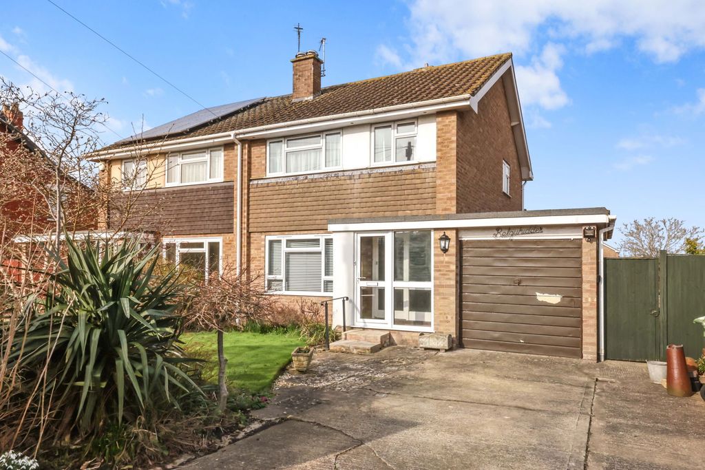 Property photo 1 of 17