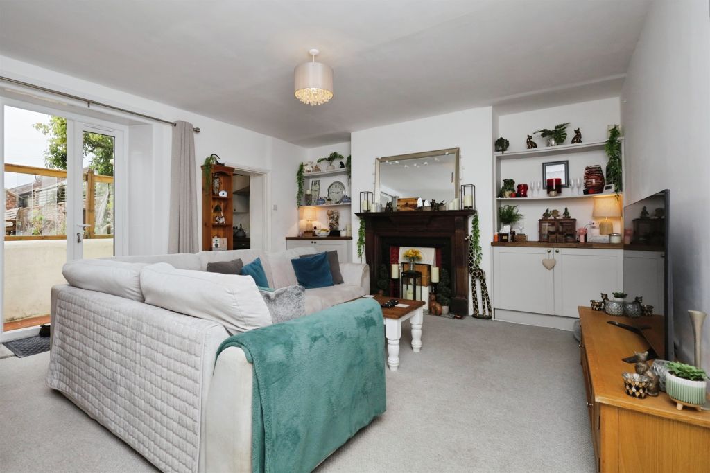 Property photo 2 of 12
