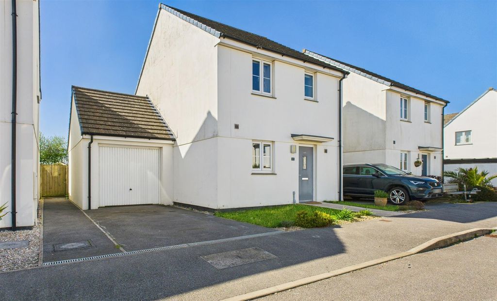 Property photo 1 of 19