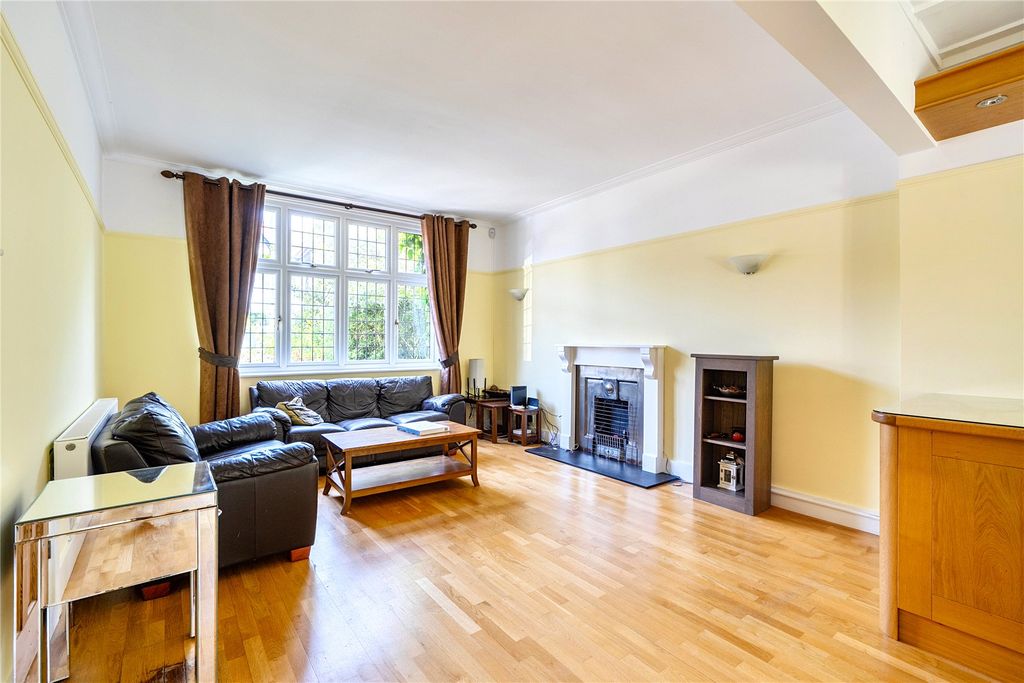 Property photo 2 of 15 Picture No. 20