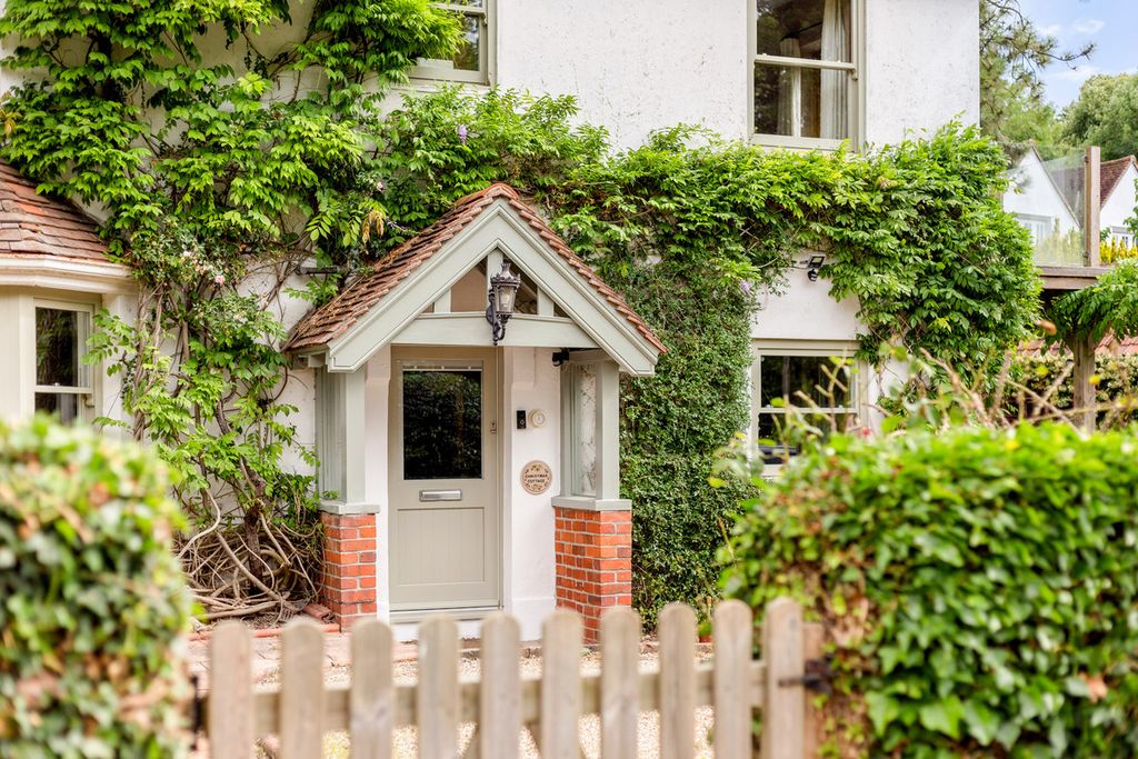 Property photo 3 of 40
