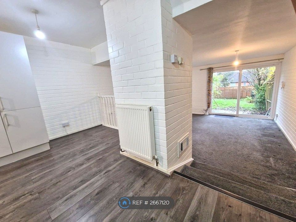 Property photo 3 of 35