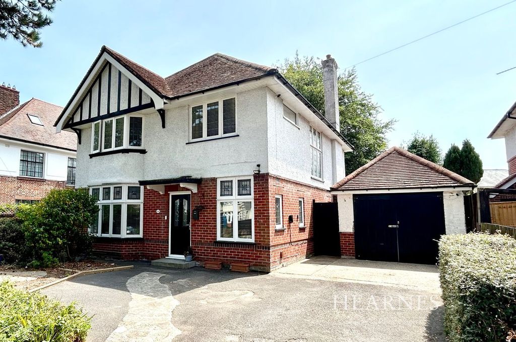 Property photo 1 of 18