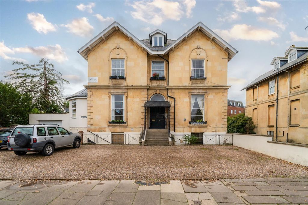 Property photo 1 of 7 Glen Isla Front.Jpg