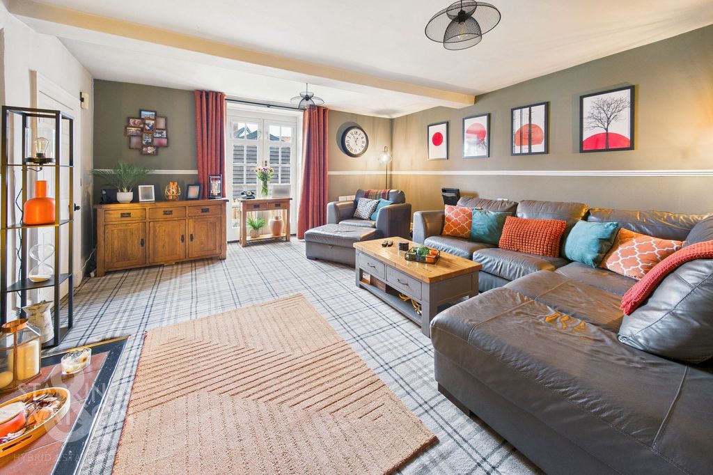 Property photo 2 of 26