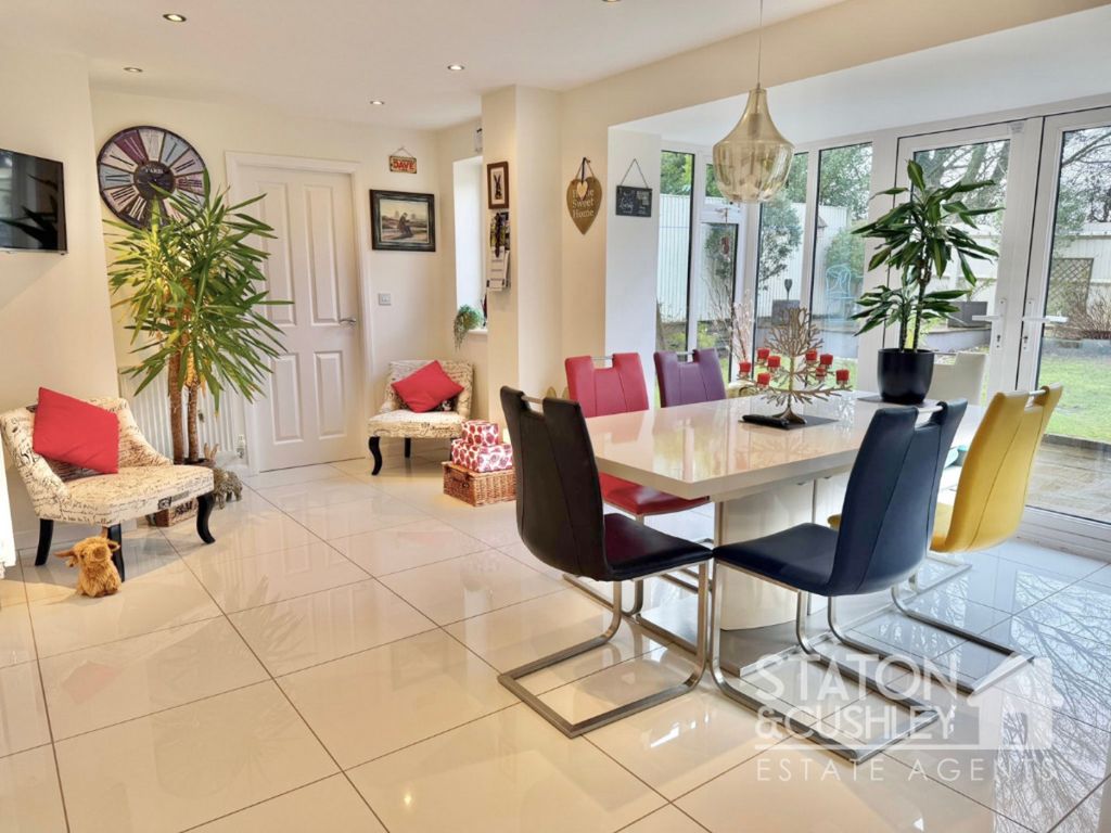 Property photo 2 of 34