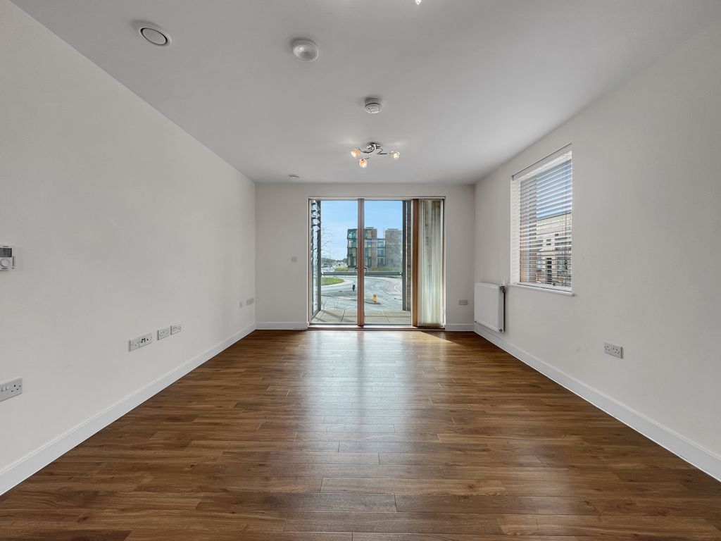 Property photo 3 of 10 81F6834d1E65Cf8Ccb6057F990818d18938Bf4B6