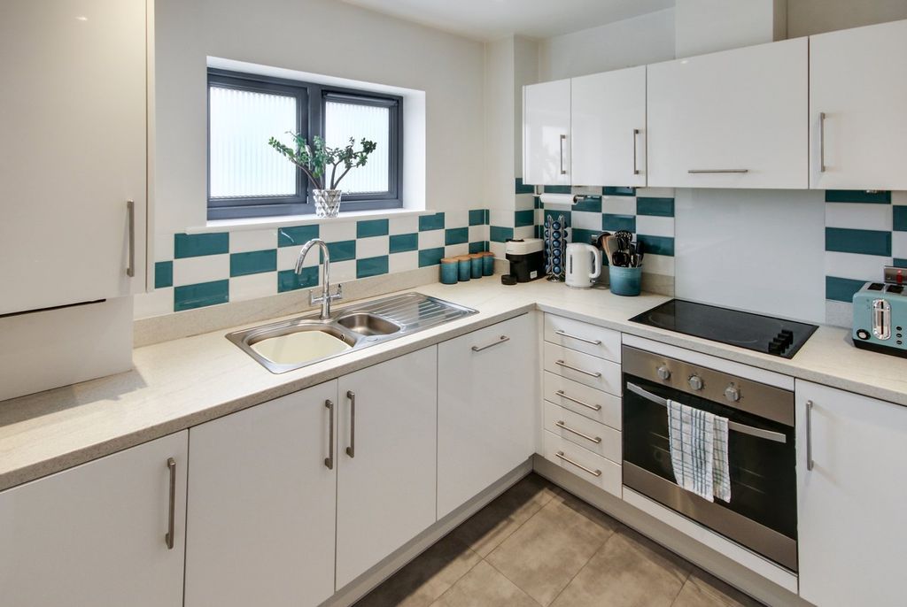 Property photo 2 of 11