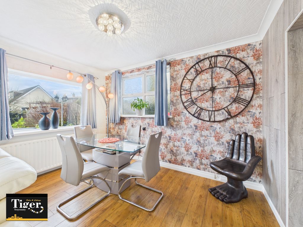 Property photo 3 of 31 Cam03440G0-Pr0502-Still031