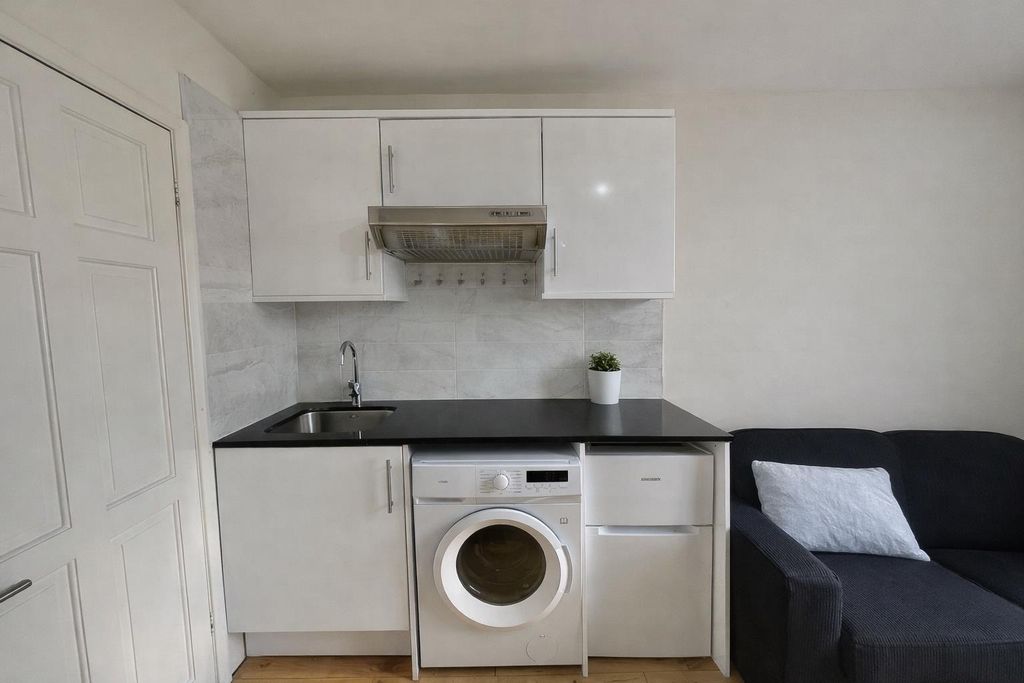 Property photo 3 of 6 66E9Eee7-75Ad-4Bdb-A7E7-1A3c1500916c.Png