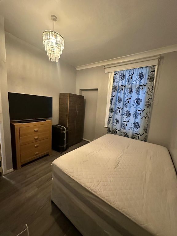 Property photo 2 of 3