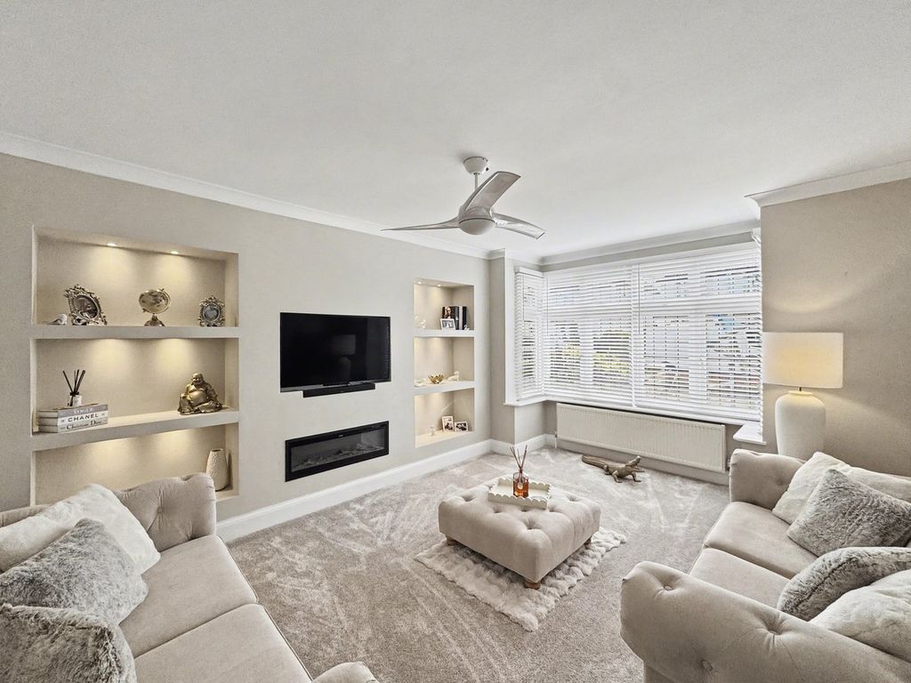 Property photo 2 of 36