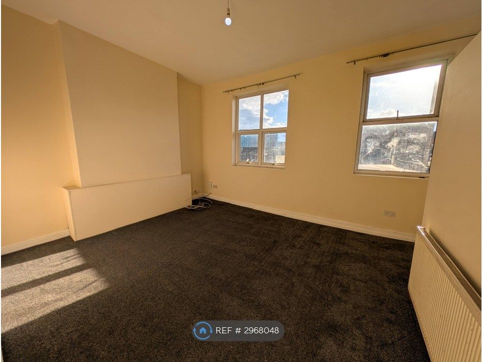 Property photo 3 of 20 Lounge Or 3rd Bedroom