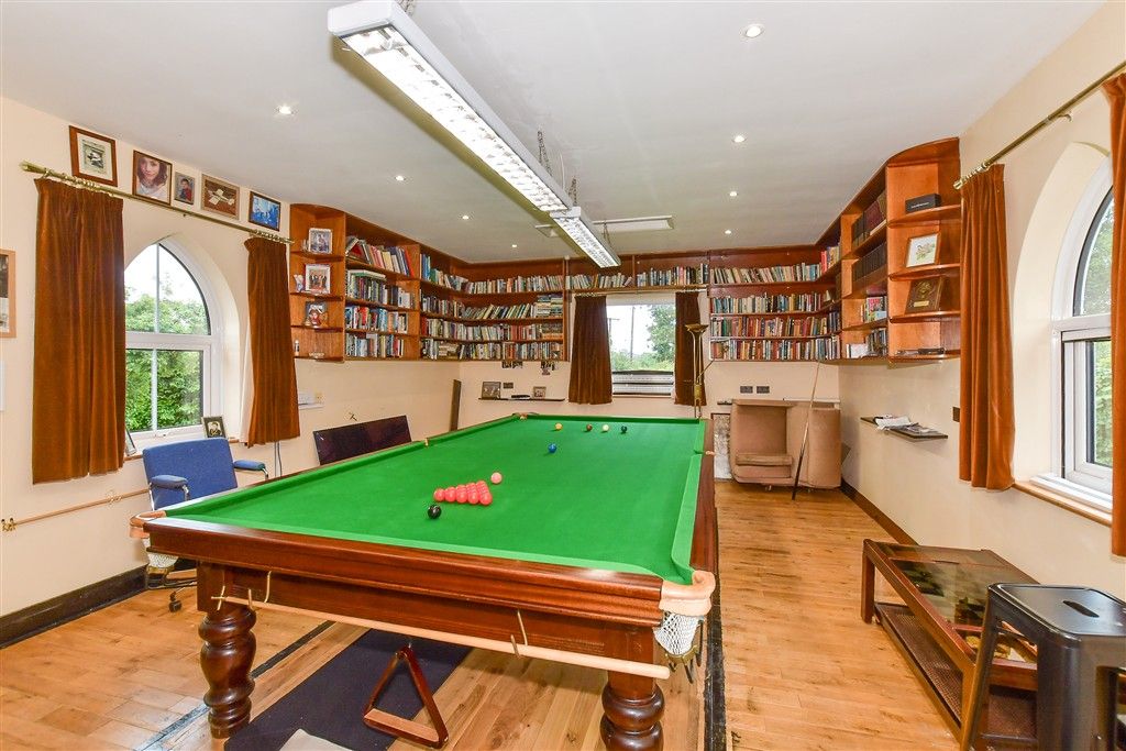 Property photo 1 of 17 Games Room