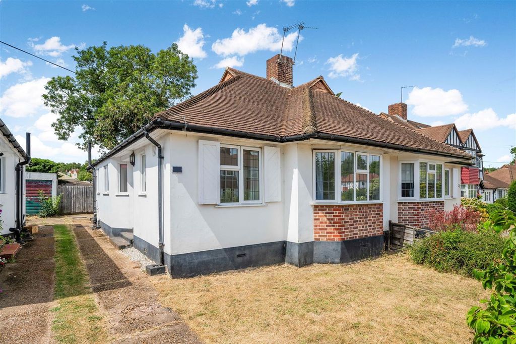 Property photo 1 of 15 Eastdean Avenue