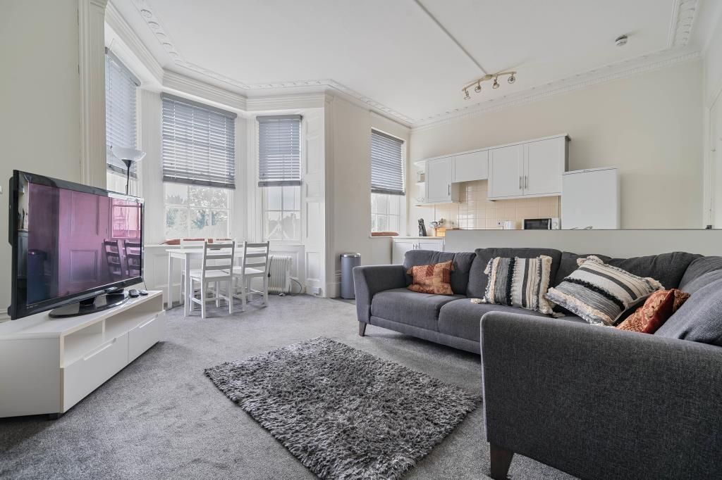 Property photo 1 of 10 Lounge Area