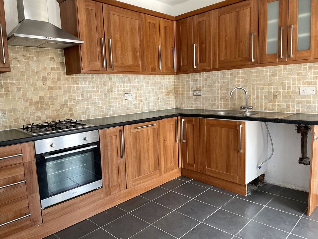 Property photo 3 of 19 Picture No. 24