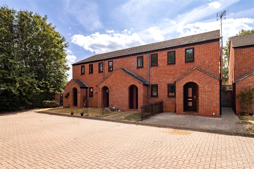 Property photo 1 of 18