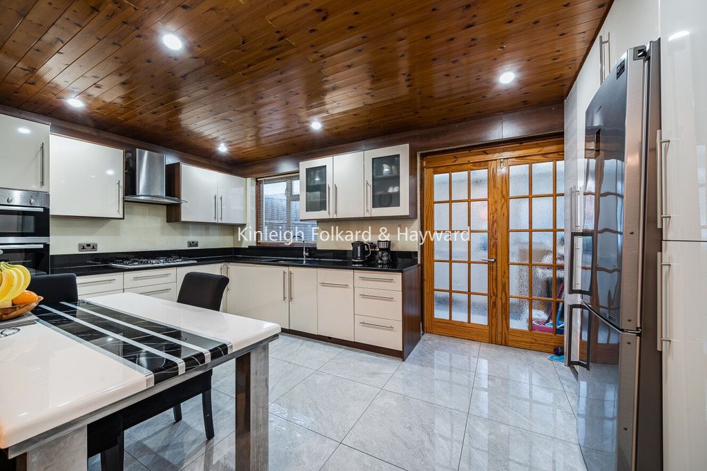 Property photo 3 of 18 Picture No. 03