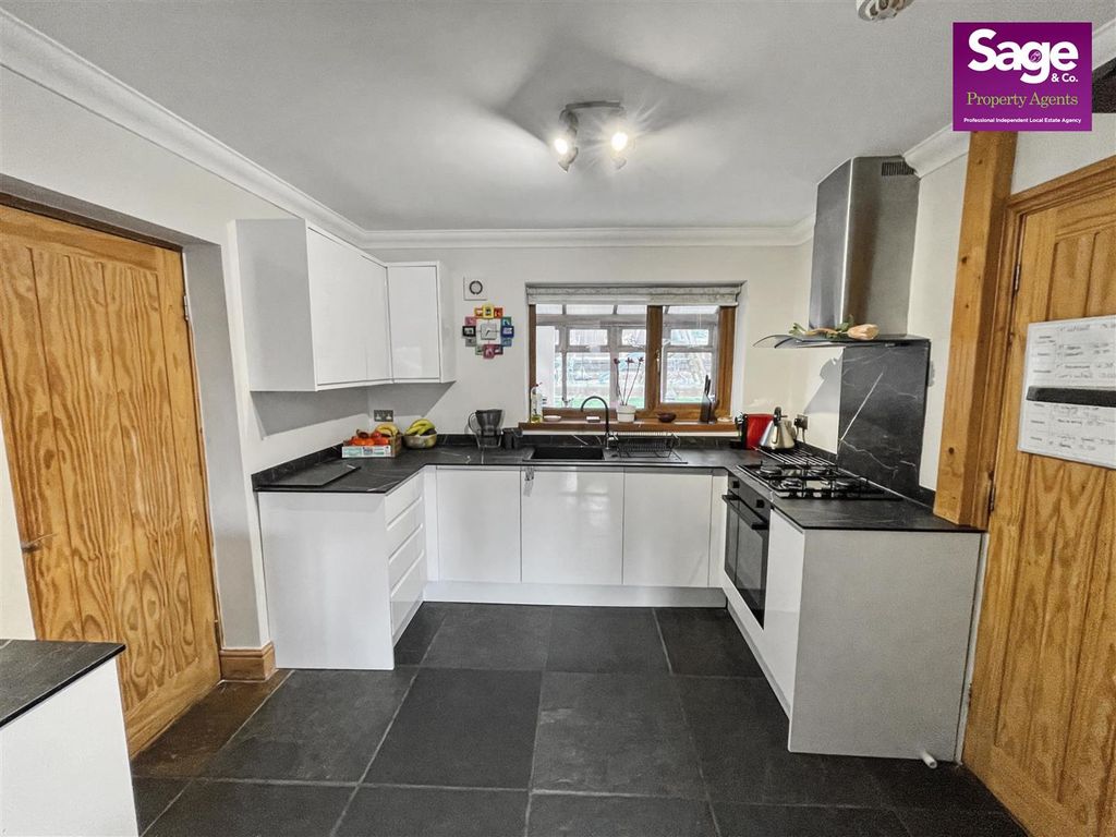 Property photo 3 of 29 Img_1679 (1).Jpeg