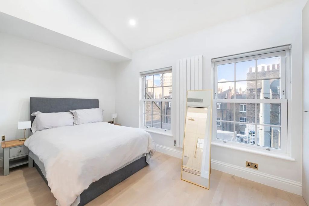 Property photo 2 of 5 Photo 4