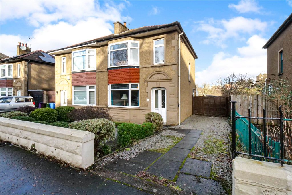 3 bed semi-detached house for sale Broomhill