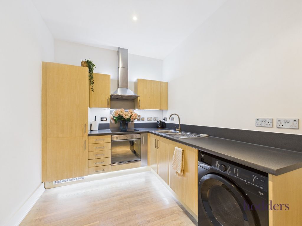 Property photo 2 of 18 Picture No. 28