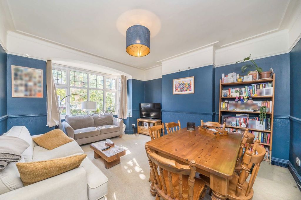 Property photo 2 of 5