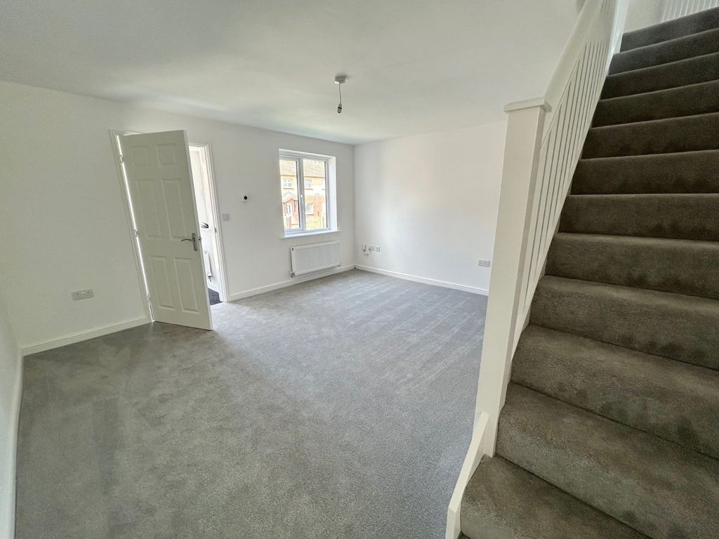 Property photo 3 of 11 Picture No. 01