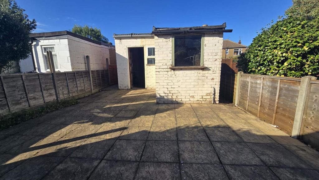 Property photo 2 of 5 Photo-2025-09-19-16-50-03.Jpg