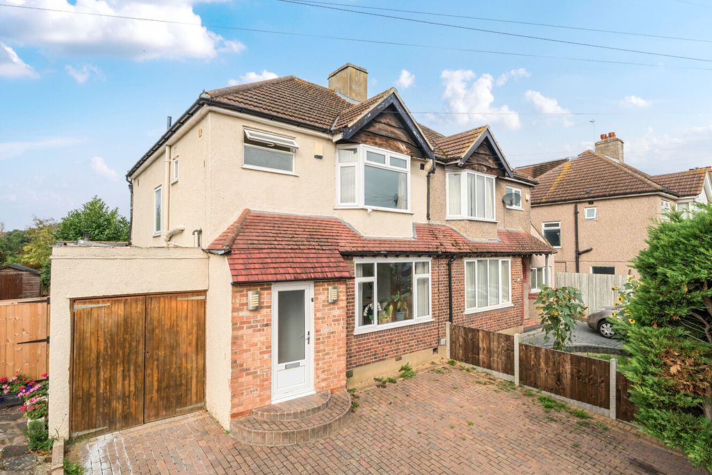 Property photo 1 of 19 1520200-17-6Aa7Bc...