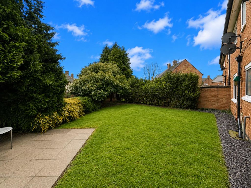 Property photo 2 of 10 Garden