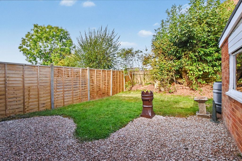 Property photo 2 of 17 Garden