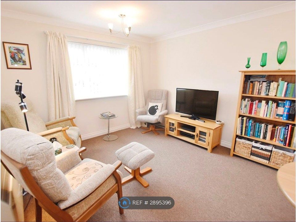 Property photo 2 of 9